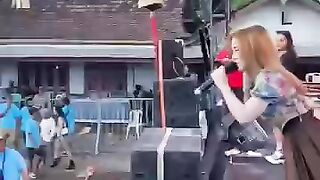 one girl one frog viral video | one girl one frog original video