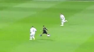 Goal yang begitu memuaskan????????