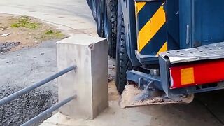 The process of the crane turning in a narrow area
