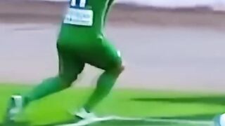 Players vs female Referee