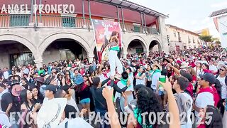 ISE Les fue la mano