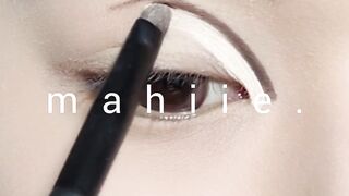 smoothi eyes makeup