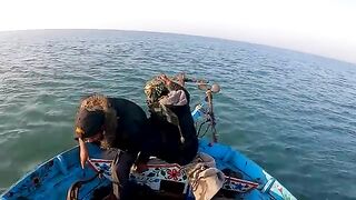 Big Strike In Mangroves Fishing Bottom Fishing From Ibrahim hyderi To Pittyani Karachi