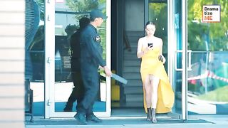 "Guard Stops Girl for Unusual Reason – What Happened Next?"