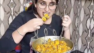 So Tasty ???? Twin Kareena Kapoor ! #shorts #shortsfeed #trending #funny #viralshorts #tiktok