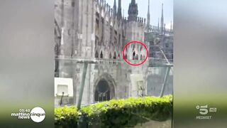 milano duomo suicida video viral
