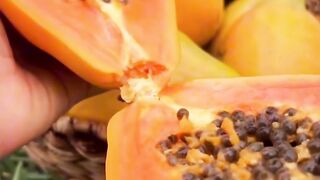 Perfect Papaya Cutting | Satisfying ASMR Fruit Video”