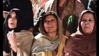 Imran Khan  to meet the three sisters
