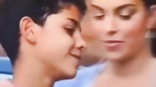 Georgina back to stadium wit Ronaldo jr