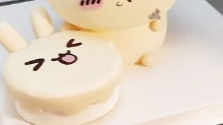 Cuteness Overload: The Sweetest Bear Cake Ever!