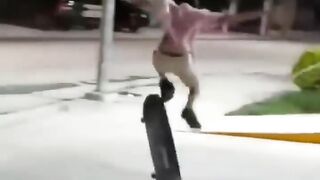 Try not to laugh! MUST WATCH. Funny ahha