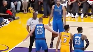 Kobe Made him sit on the Floor ????