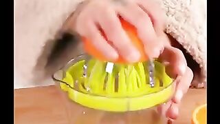 Citrus juicer machine