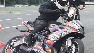 KTM 450 vs Kawasaki ninja
