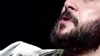 Jitni jarurat hai utna kama