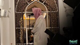 بعذوبة صوته و تحبيره المعتاد يقرأ القارئ عبدالله الموسى