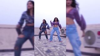 Indian Girl Navya Agarwal Dance