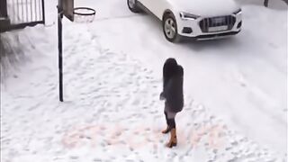 She is Out of Mind Funny