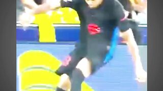 Satisfying Tendangan Melengkung di Sepak Bola ???? #pecintabola  Link : https://enak.blog/javaplay88