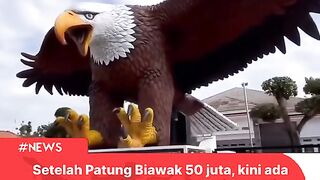 Patung Burung Rajawali yang hampir menyerupai aslinya itu di bangun dengan anggaran Rp180 juta saja, lengkap dengan pagar dan juga pohon bonsainya