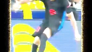 Satisfying Tendangan Melengkung di Sepak Bola ????