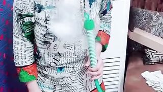 Afreenchillimilli smoking