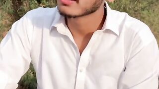 Betia bi naseeb sa milti hai