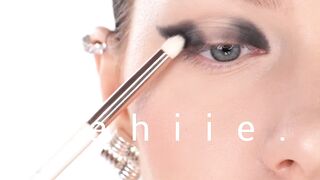 Black eyes makeup