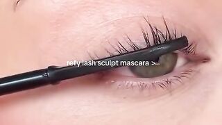 Eye lashe brush