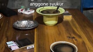 santai ngopi