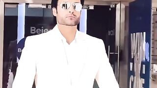 Vivan Desana as Abhay Raichand