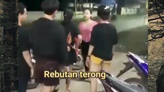 ABG cewek berantem