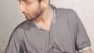 Dil sambhal ja Zara phir Mohabbat kar