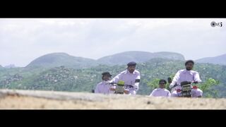 Palki Mein Hoke Sawaar Chali Re _ Khal Nayak _ Madhuri Dixit_ Sanjay Dutt _ Alka Yagnik _ 90s Songs(1080P_HD).