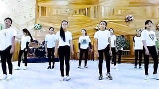 Sri La La Group Dance