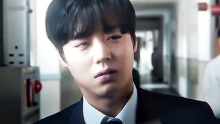 Suho cant be replaced ????????