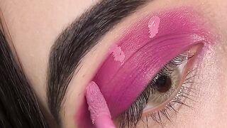 Lipgloss as eyeshadow