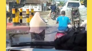 Mentang mentang punya tiket surga, setor kenangan sembarangan