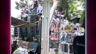 Detik-detik seorang pria terjatuh dari atas truk setelah tersangkut kabel listrik