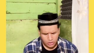 Karena ternyata masuk surga sekarang cukup dengan like di Facebook ???????? Kajian Gus Pixmen