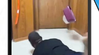 sudah perna kenak nampol pakai d*da belum ?