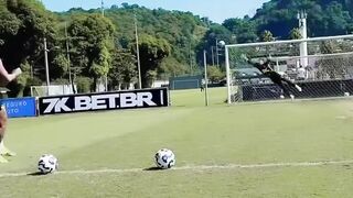 Neymar JR Train for Freekick ????????