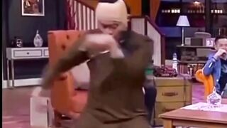 Pelawak serba bisa