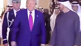 Trump SHOCKED by UAE Welcome! Young Emirati Ladies Dance for Him