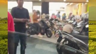 Lagi lagi Tukang Parkir