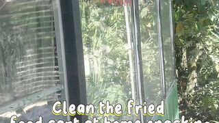Cleaning the fried food stall