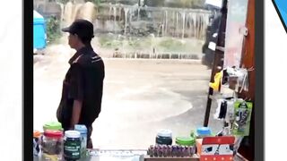 Detik-detik tembok di Jalan AUP Jebol
