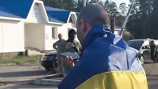 ПЪРВИТЕ МИГОВЕ СЛЕД ВРЪЩАНЕТО ОТ ПЛЕН