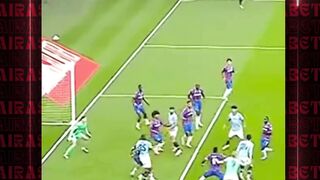 Man City end the season trophyless