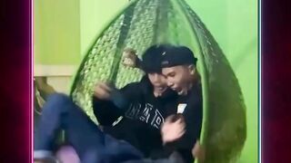 Kejadiannya begitu cepat ????